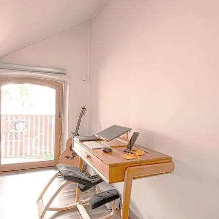 Two Bathrooms And Wc, Fireplace, Historical Center Apartment